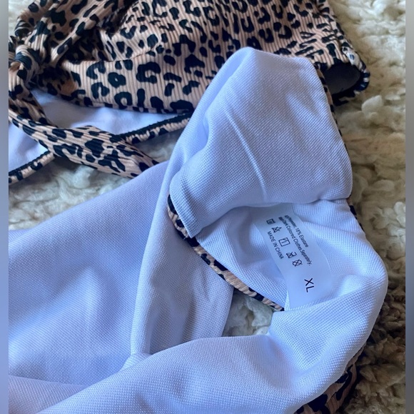 NWT Cheetah Bikini - Picture 3 of 4
